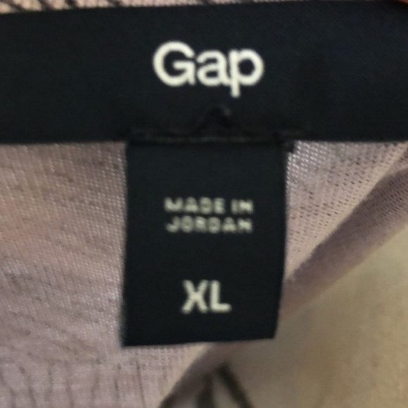 GAP patterned top - Picture 4 of 7